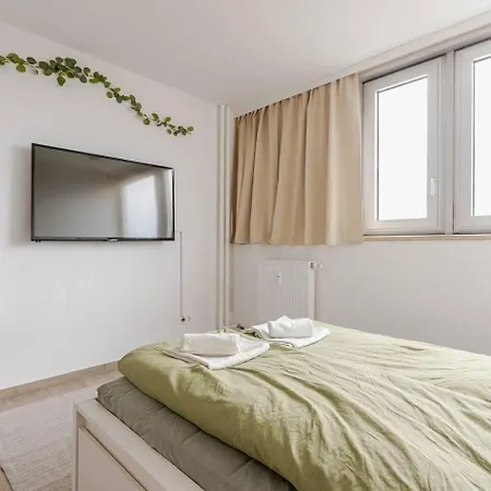 Schoenes Mit 24h Checkin 2 Apartman