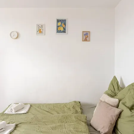 Apartamento Schoenes Mit Parkplatz & 24h Checkin 2