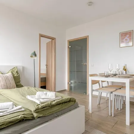 Schoenes Mit Parkplatz & 24h Checkin 2 Apartamento Colónia