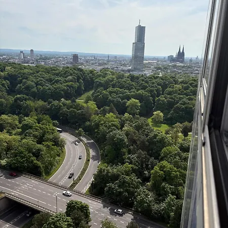 Apartamento Schoenes Mit Parkplatz & 24h Checkin 2 *