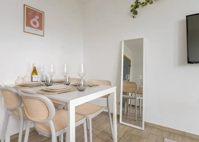 Schoenes Mit Parkplatz & 24h Checkin 2 Apartamento