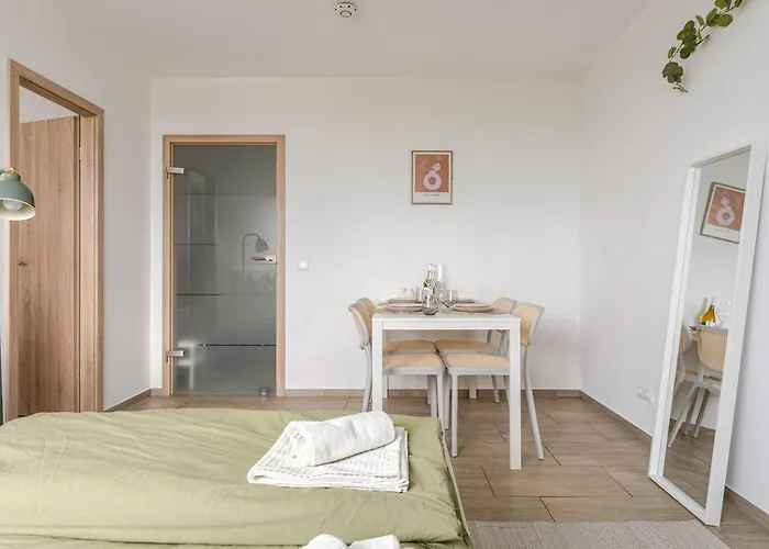 Schoenes Mit Parkplatz & 24h Checkin 2 *