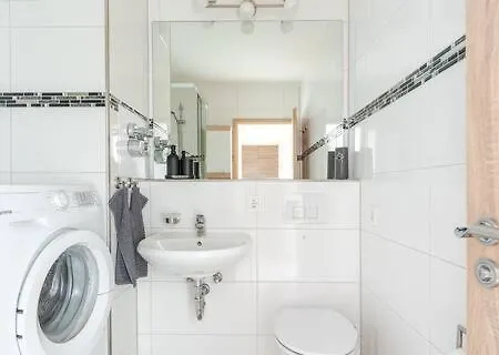 Schoenes Mit Parkplatz & 24h Checkin 2 Colonia